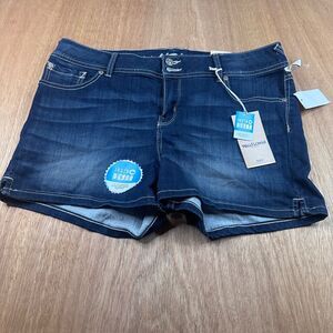 WallFlower Ultra Fit Shorty Shorts 17 Juniors Plus 36” Waist NWT